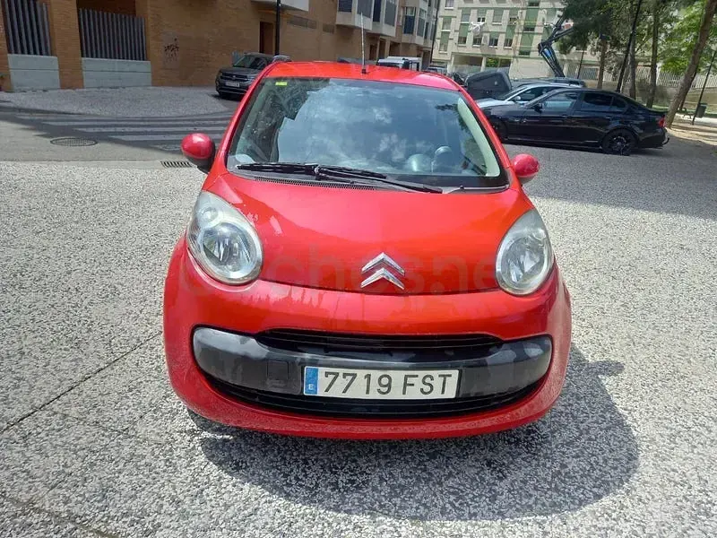 Usado Citroën C1 68 CV (50 kW) 2007 Rojo Utilitario
