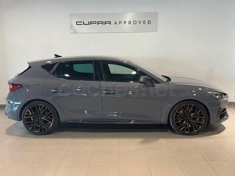 Begagnad Cupra Leon VZ 300 HK (220 kW) 2022 Grå Halvkombi