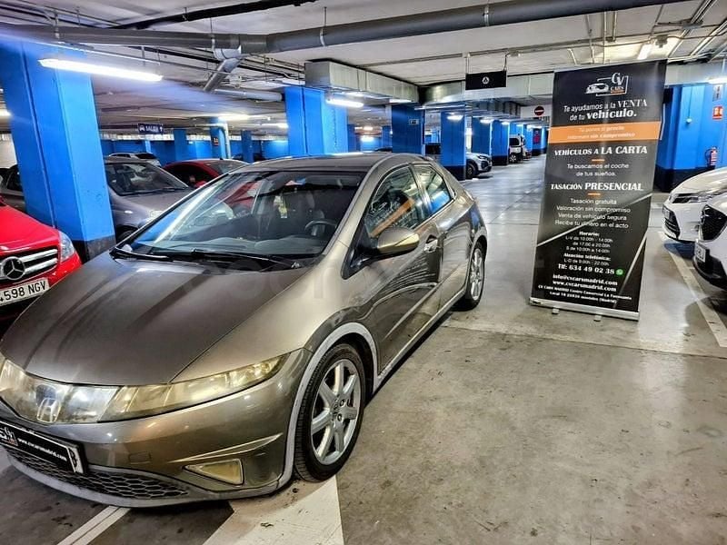 Usado Honda Civic Comfort 140 CV (102 kW) 2007 Beige Berlina