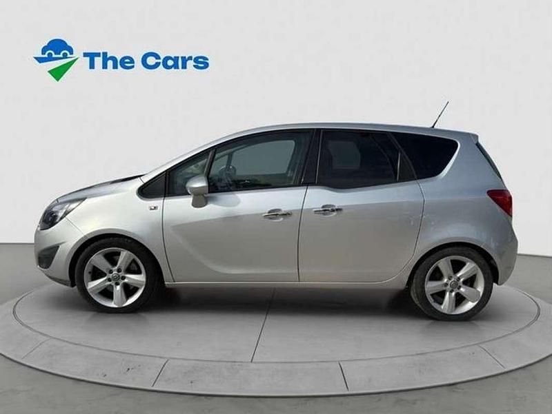 Usado Opel Meriva Cosmo 101 CV (74 kW) 2011 Gris Monovolumen