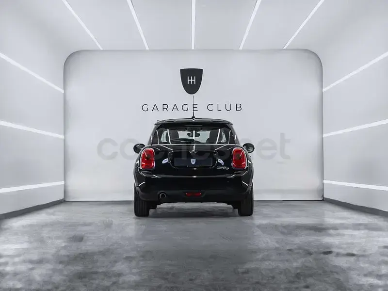 Usado Mini Cooper D 116 CV (85 kW) 2016 Negro Utilitario