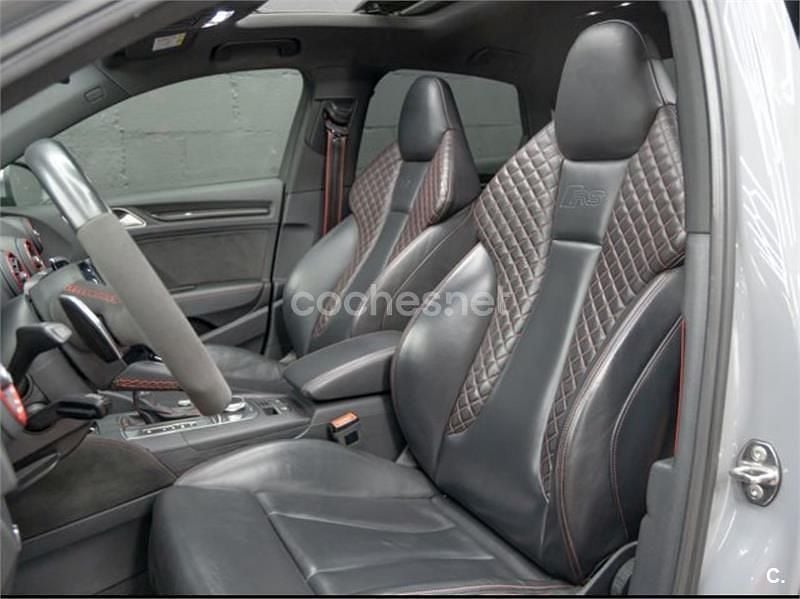 Usado Audi RS3 400 CV (294 kW) 2019 Gris / plata Berlina