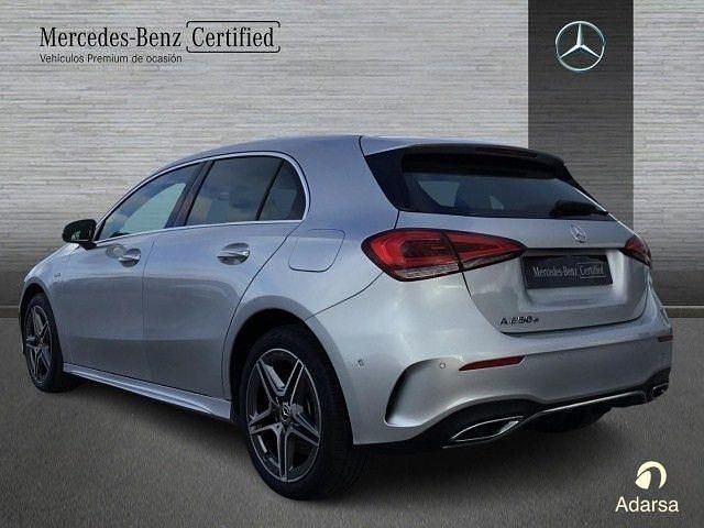 Usado Mercedes A250 218 CV (160 kW) 2021 Plata iridio Berlina