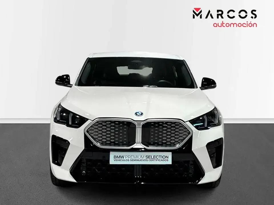 Usado BMW iX2 Comfort Edition 150 kW (204 CV) 2024 Blanco SUV