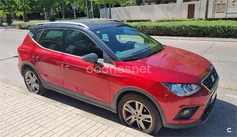 Usado Seat Arona Style 115 CV (84 kW) 2020 Rojo SUV
