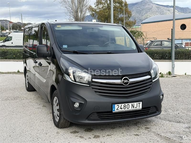Usado Opel Vivaro 145 CV (106 kW) 2017 Negro Monovolumen