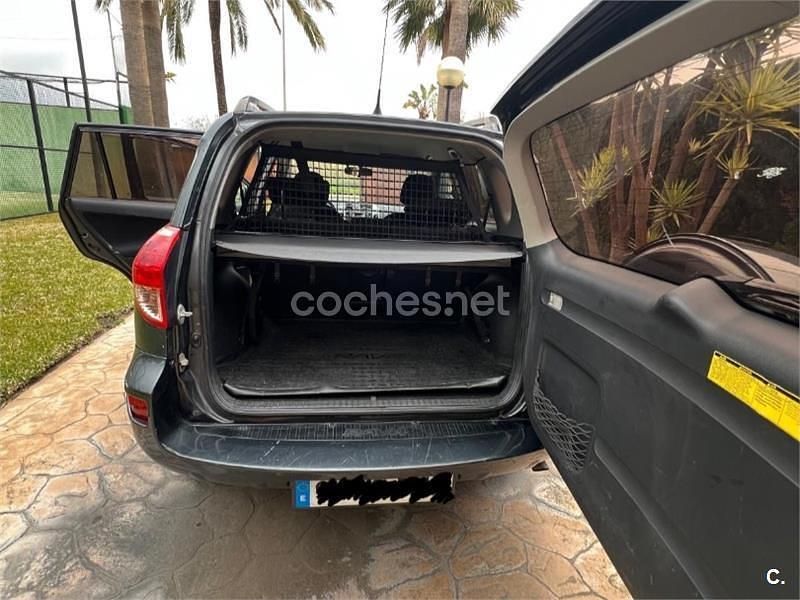 Usado Toyota RAV4 Sol 152 CV (111 kW) 2007 Negro SUV
