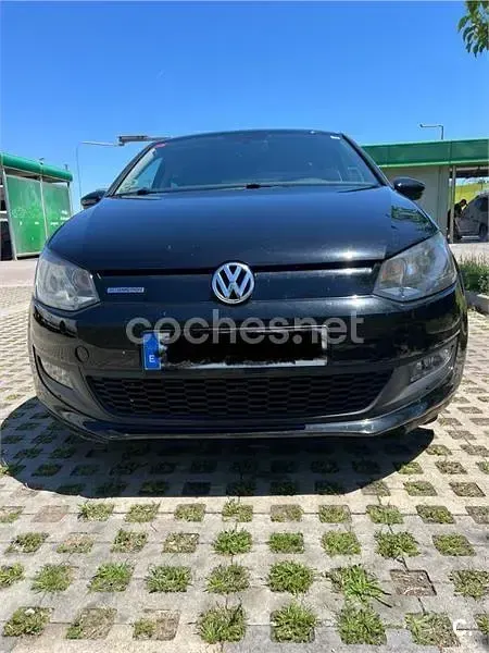 Usado VW Polo 75 CV (55 kW) 2013 Negro Utilitario