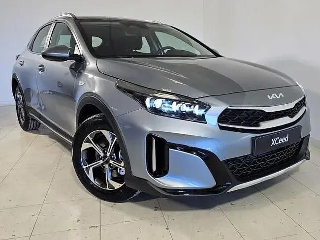 Nouvelle Kia XCeed 115 ch (84 kW) 2025 Gris SUV