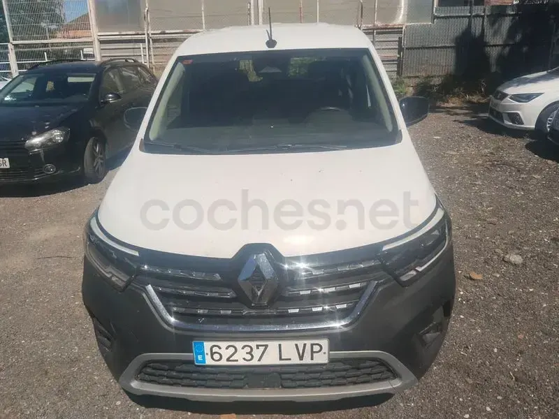 Usado Renault Kangoo 95 CV (69 kW) 2022 Blanco Monovolumen