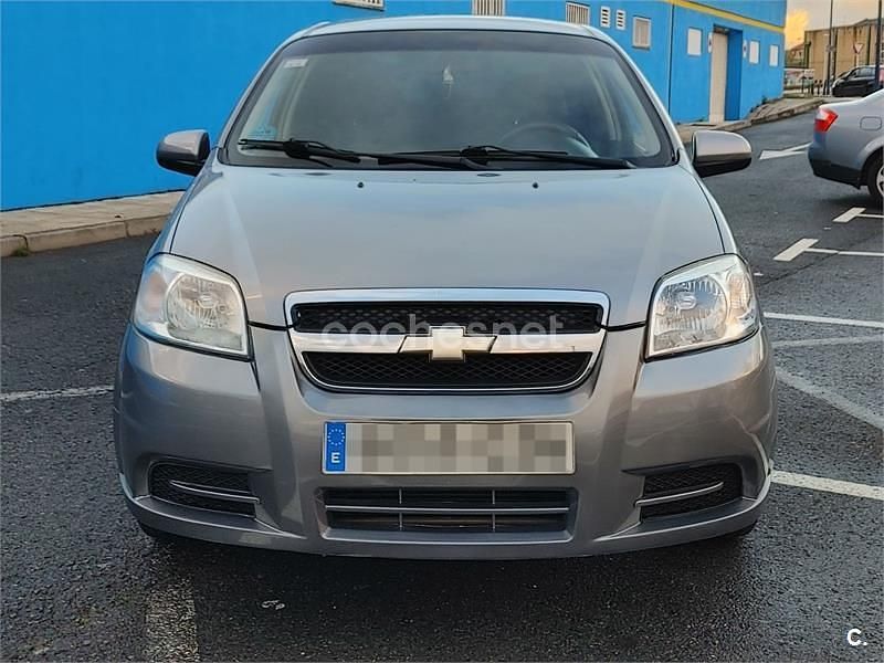 Usado Chevrolet Aveo LS 94 CV (69 kW) 2006 Gris / plata Berlina