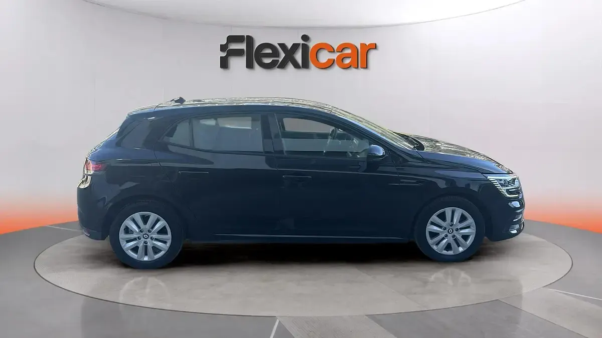 Usado Renault Mégane II Equilibre 115 CV (84 kW) 2022 Negro Berlina