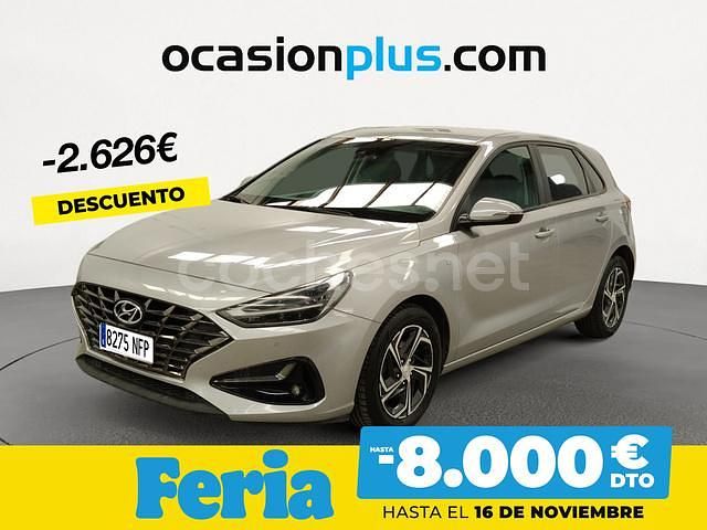 Gris / plata Usado 2022 Hyundai i30 Berlina | 16.350 € (Precio justo) - Imagen 1/4