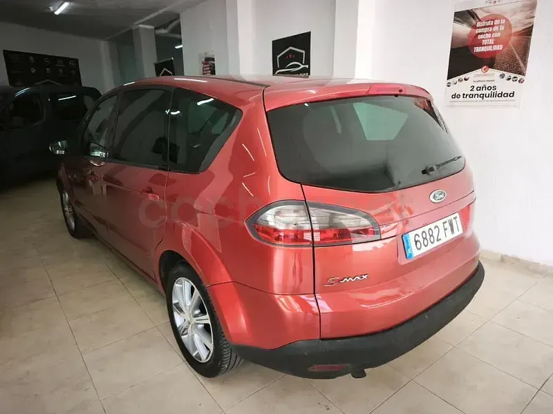 Usado Ford S-MAX Titanium 140 CV (102 kW) 2007 Granate Monovolumen