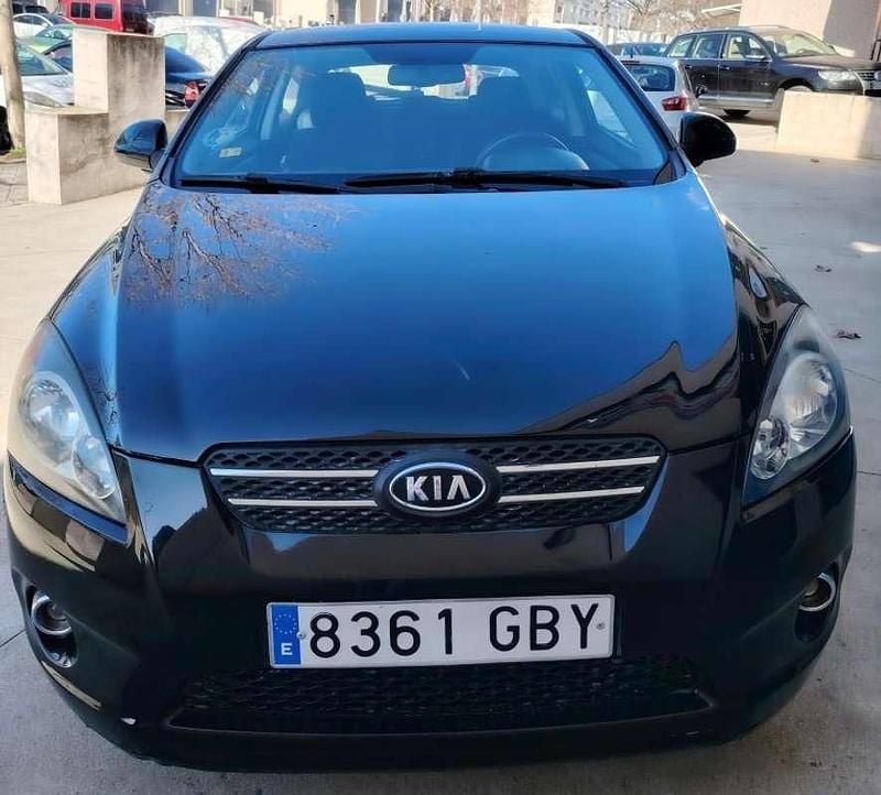 Używany Kia Ceed Active 116 KM (85 kW) 2008 Czarny Hatchback