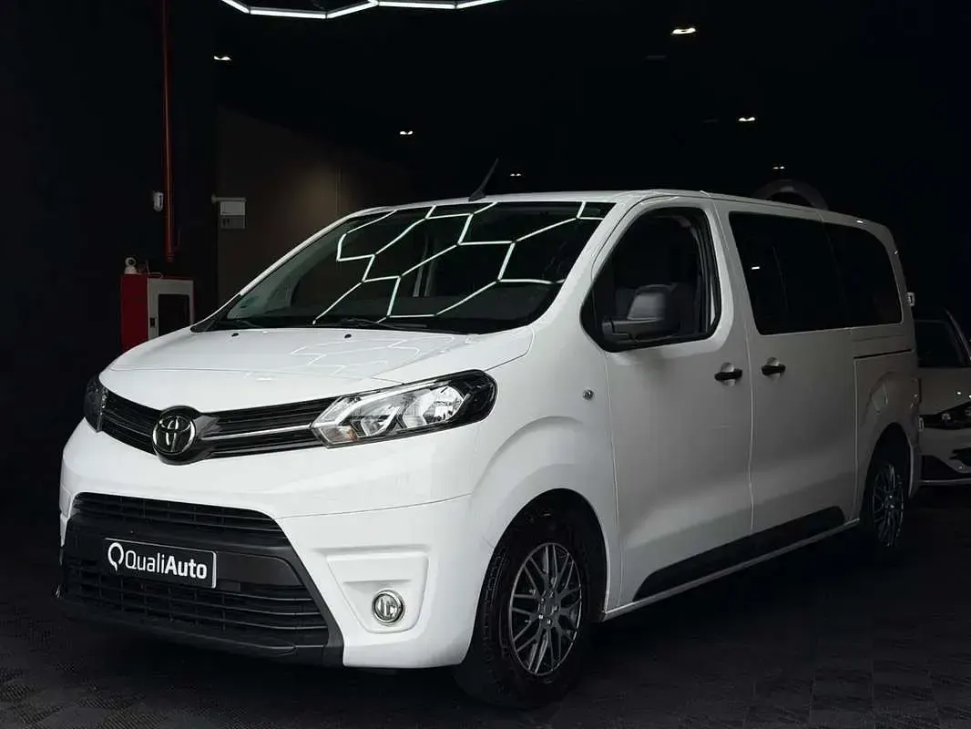 Usado Toyota Proace Advance 120 CV (88 kW) 2019 Blanco Monovolumen