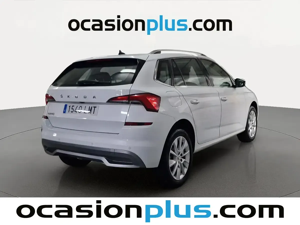 Usado Skoda Kamiq Ambition 110 CV (80 kW) 2021 Blanco SUV