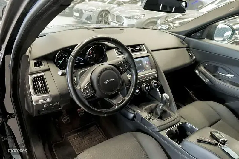 Usado Jaguar E-Pace Pure 180 CV (132 kW) 2019 Negro SUV