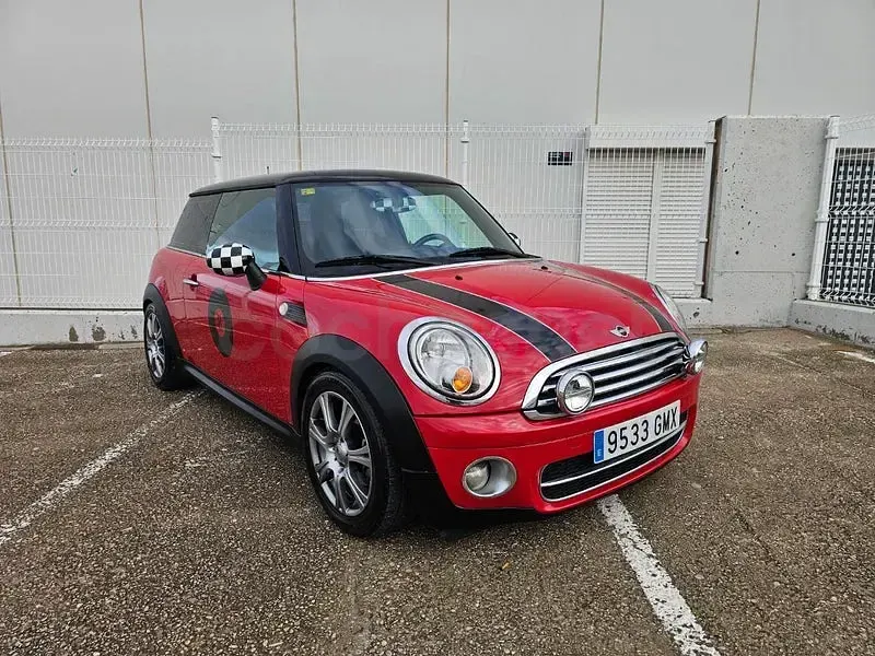 Usado Mini Cooper D 110 CV (80 kW) 2009 Rojo Utilitario