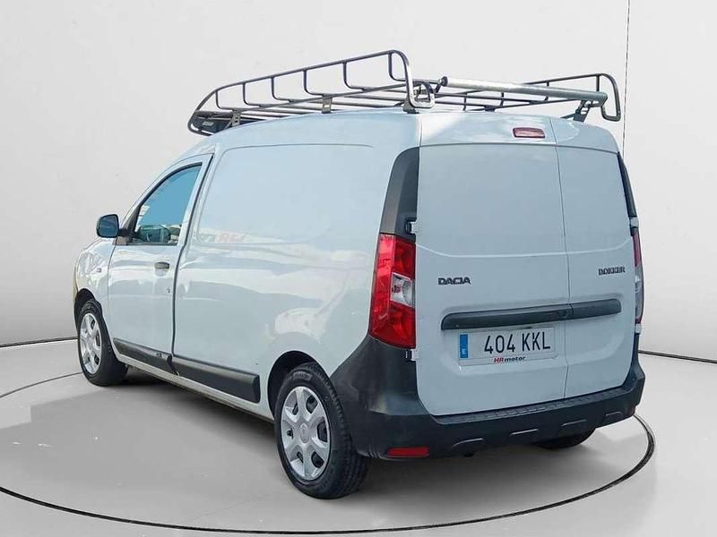 Usado Dacia Dokker Ambiance 103 CV (75 kW) 2018 Blanco Monovolumen
