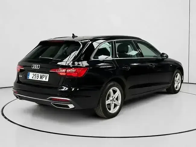 Usado Audi A4 Advanced Plus 163 CV (119 kW) 2021 Negro Familiar