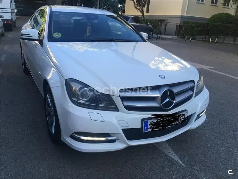 Usado Mercedes C220 170 HP (125 kW) 2011 Branco Coupé