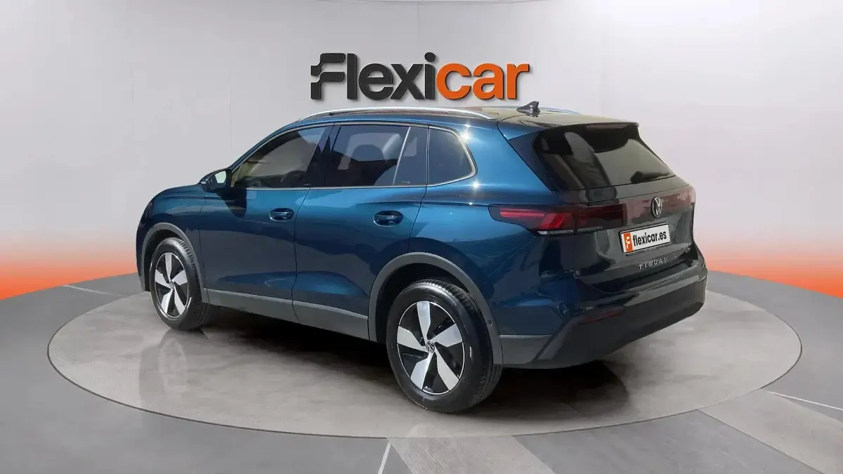 Usado VW Tiguan Life 150 CV (110 kW) 2024 Azul SUV