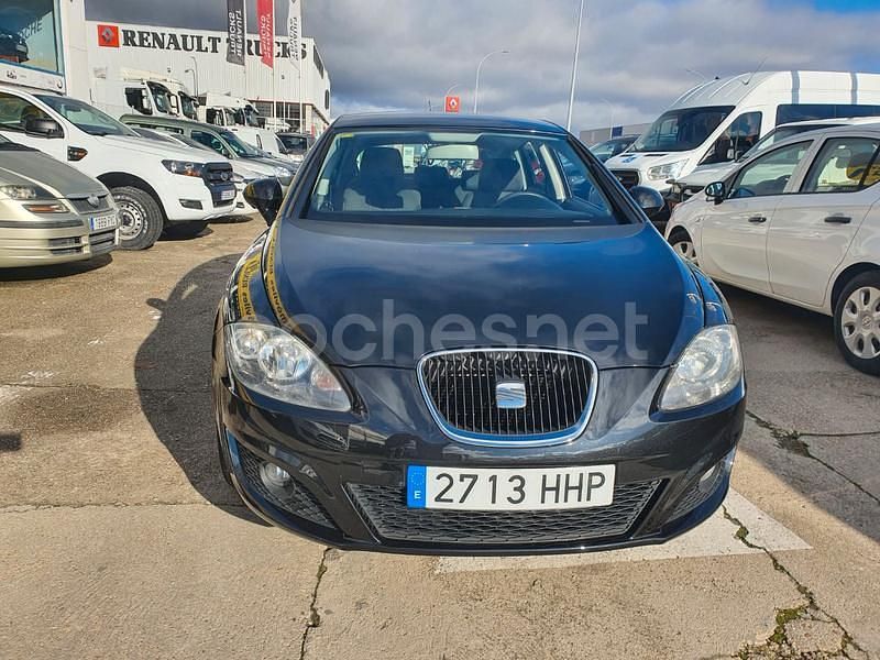 Usado Seat Leon Copa 90 CV (66 kW) 2011 Negro Berlina
