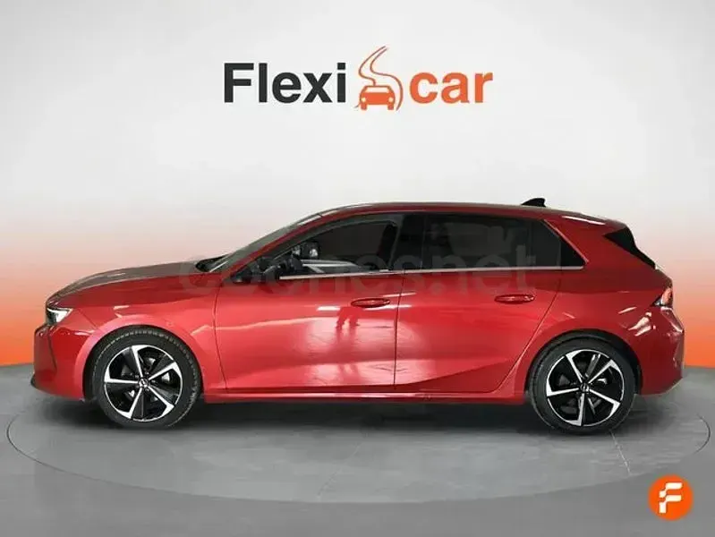 Usado Opel Astra Elegance 130 CV (95 kW) 2022 Rojo Utilitario