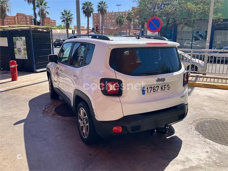 Usado Jeep Renegade Longitude 120 CV (88 kW) 2017 Blanco SUV
