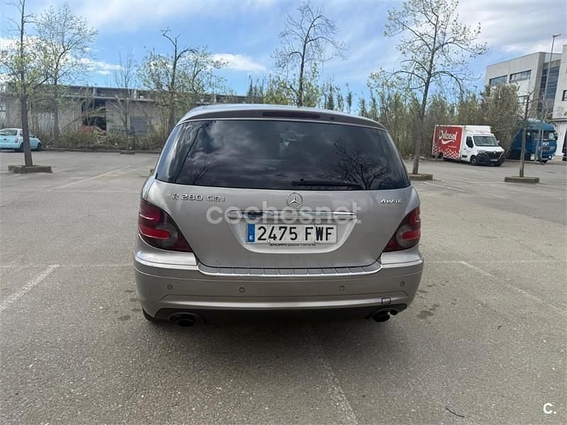 Usado Mercedes R280 190 CV (139 kW) 2007 Beige Monovolumen