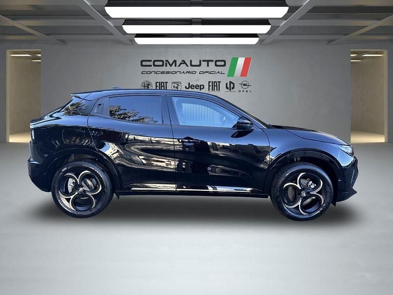 Nuevo Alfa Romeo GT Junior 145 CV (106 kW) 2026 Negro Utilitario