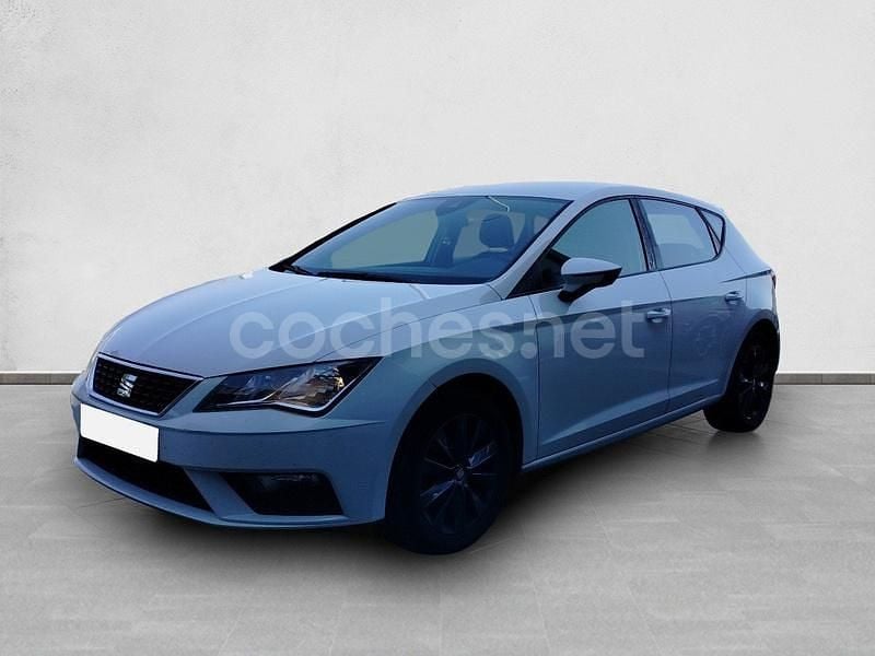 Usado Seat Leon Style 125 CV (91 kW) 2018 Blanco Berlina