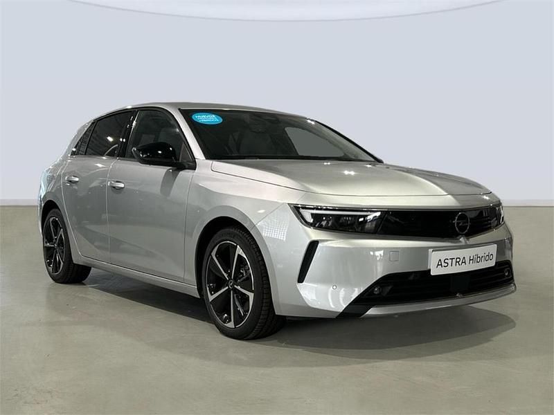 Nuevo Opel Astra Elegance 179 CV (131 kW) 2025 Kristall silve Berlina