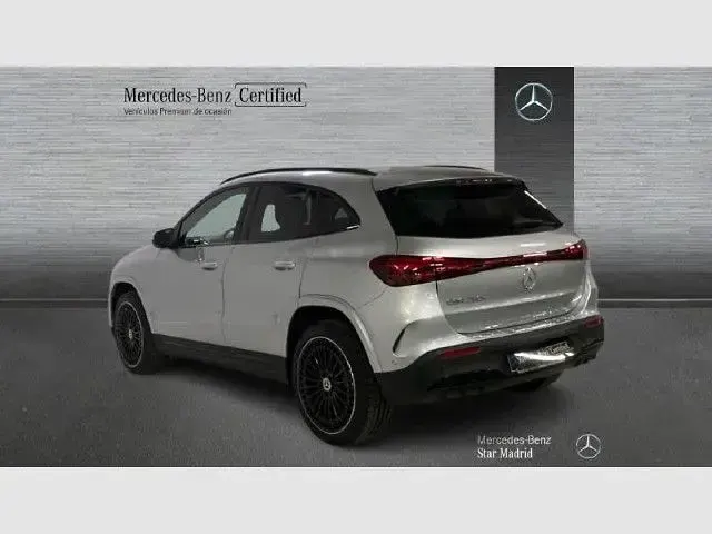 Usado Mercedes EQA250 139 kW (190 CV) 2025 Plata hightech SUV