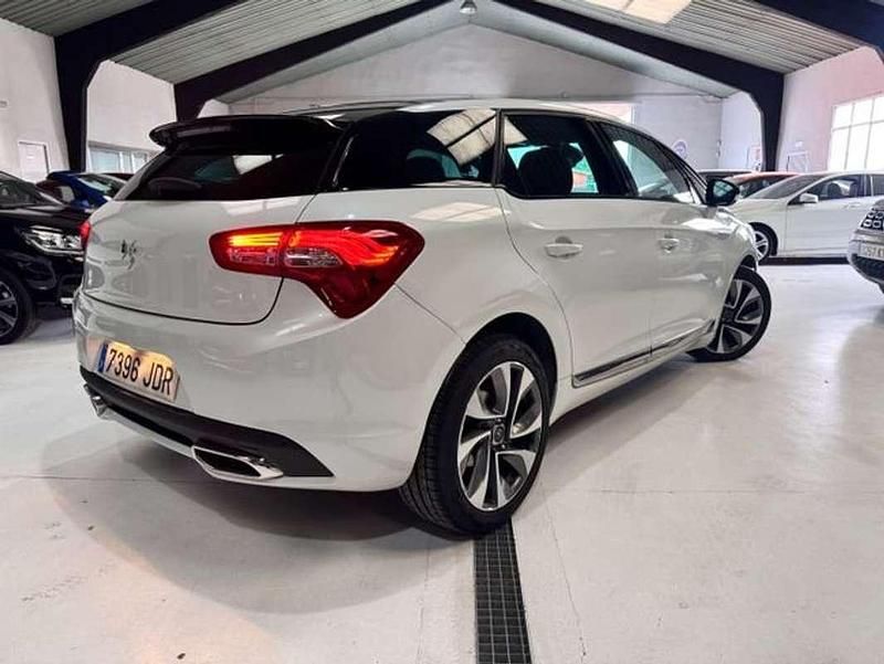 Usado Citroën DS5 163 CV (119 kW) 2015 Blanco Utilitario