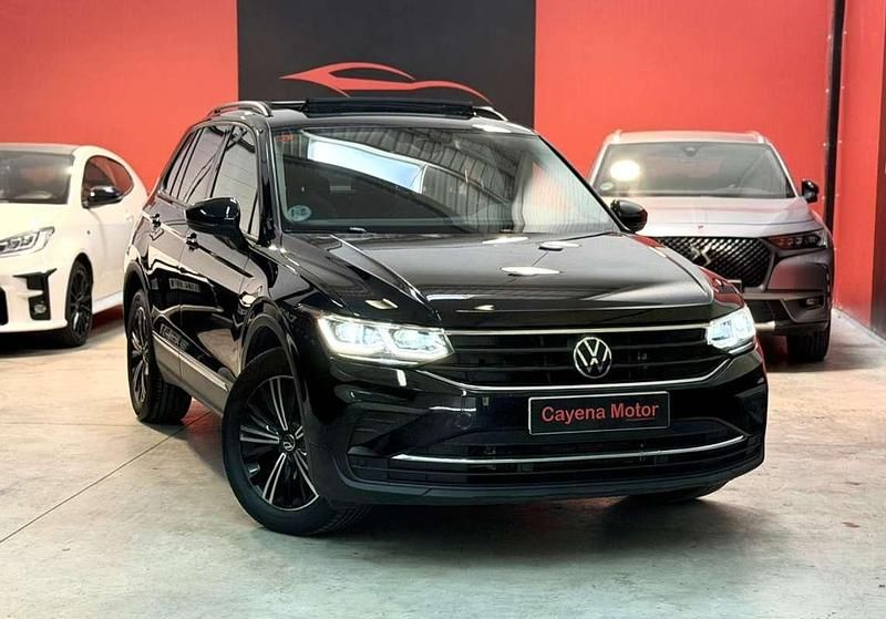 Usado VW Tiguan Life 150 CV (110 kW) 2021 Negro SUV