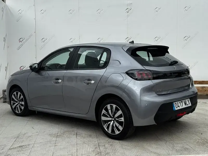 Usado Peugeot 208 Active 100 CV (73 kW) 2023 Azul Utilitario