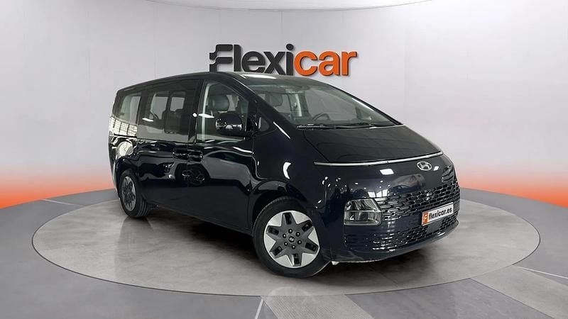 Usado Hyundai Staria 177 CV (130 kW) 2023 Azul Monovolumen