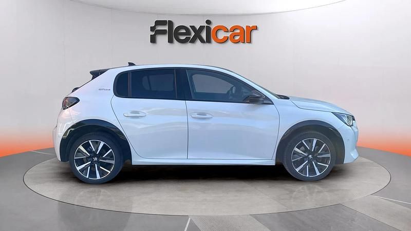 Usado Peugeot 208 GT-line 101 CV (74 kW) 2020 Blanco Utilitario