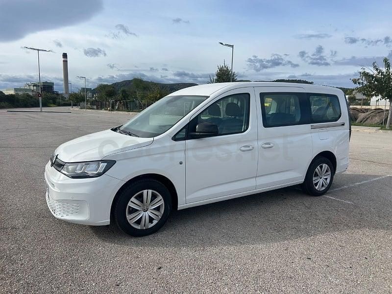 Usado VW Caddy Maxi 102 CV (75 kW) 2024 Blanco Monovolumen