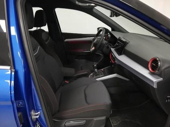 Usado Seat Arona FR 110 CV (80 kW) 2023 Azul SUV