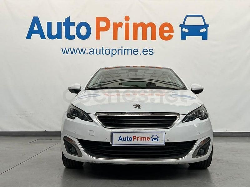 Usado Peugeot 308 Allure 120 CV (88 kW) 2017 Blanco Berlina