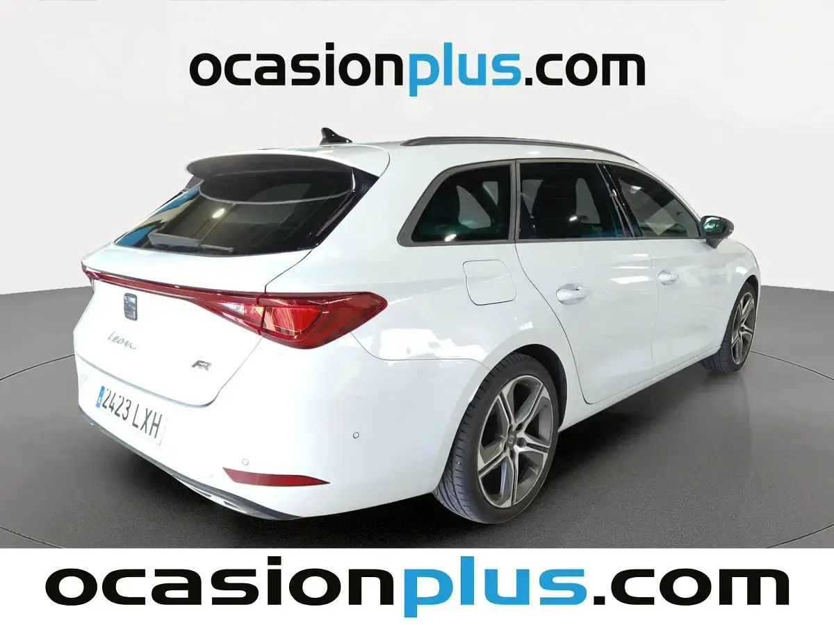 Usado Seat Leon FR 150 CV (110 kW) 2022 Blanco Utilitario