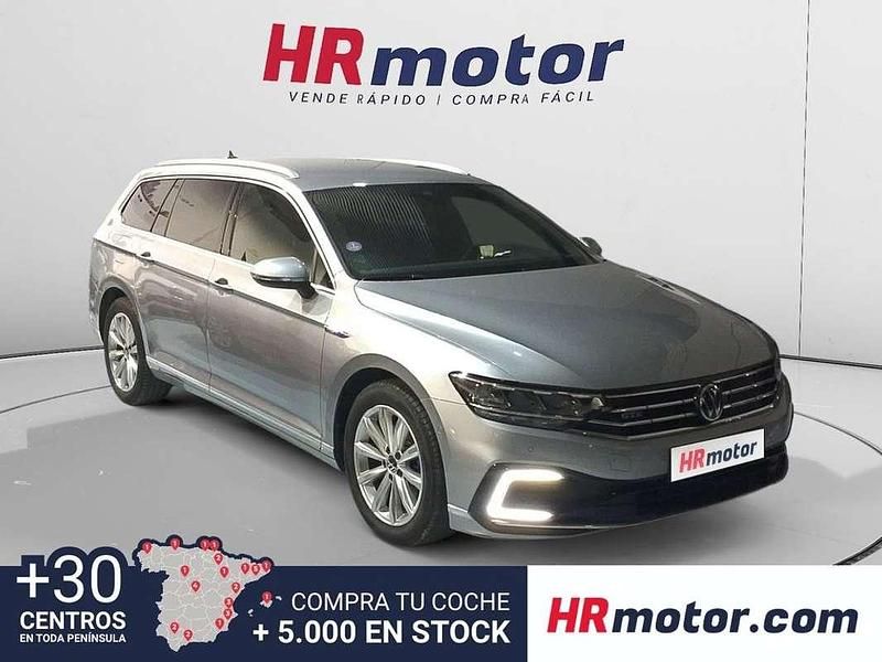 Usado VW Passat GTE 220 CV (161 kW) 2022 Gris Familiar