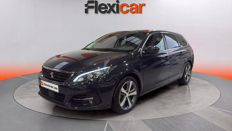 Usado Peugeot 308 SW Allure 130 CV (95 kW) 2019 Gris Familiar