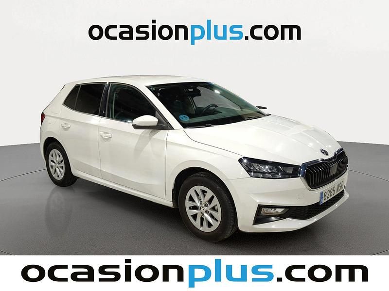 Usado Skoda Fabia Selection 95 CV (69 kW) 2024 Blanco Utilitario
