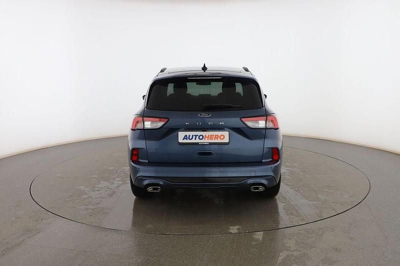 Usado Ford Kuga ST-Line 150 CV (110 kW) 2024 Azul SUV