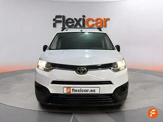 Usado Toyota Proace City City 102 CV (75 kW) 2023 Blanco Monovolumen