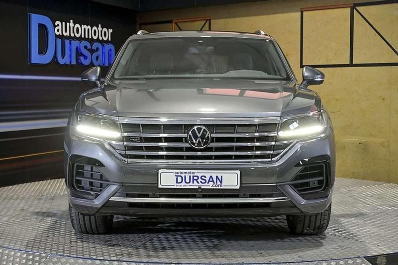 Usado VW Touareg 290 CV (213 kW) 2021 Gris SUV